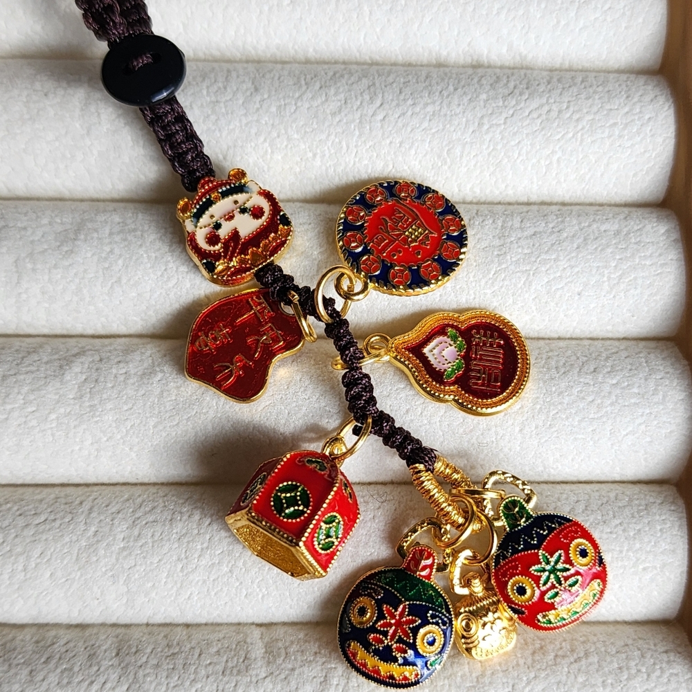 Feng Shui Keychain Lucky Charm Chinese Amulet Red Gold